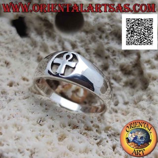 Anello in argento liscio con Ankh (chiave della vita o croce ansata) nel cerchio traforato