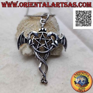 Pentacle Silberanhänger mit zwei geflügelten Drachen an den Seiten