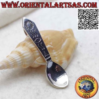 Pendentif en argent en forme de cuillère avec gravures géométriques (ovale)