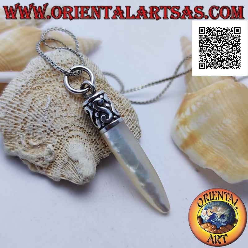 Silver pendant with mother-of-pearl horn and hook with S in bas-relief