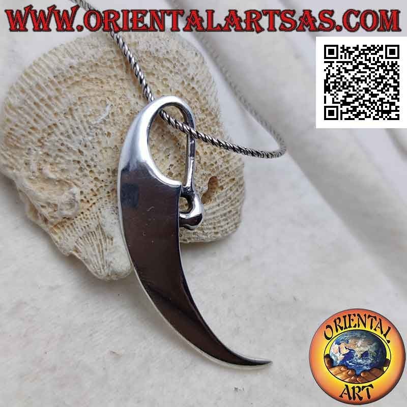 Smooth silver pendant in the shape of a claw