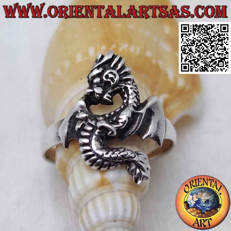 Anello in argento, viverna (drago) sagomata di profilo