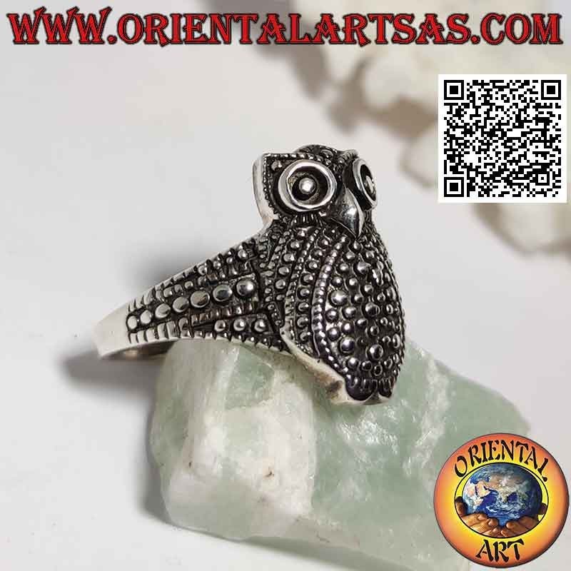 Silver ring in the shape of a whole owl without dotted wings