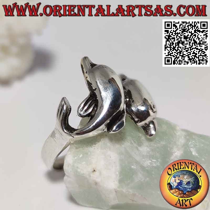 Anello in argento, coppia di delfini avvolgenti opposti (disposti in obliquo)