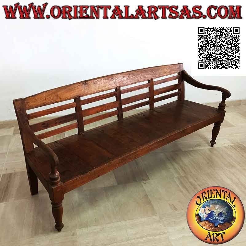 Banco sencillo de cuatro plazas con respaldo de listones en madera de teca antigua
