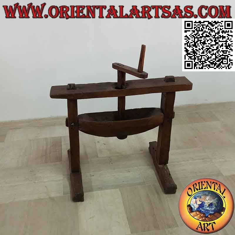 Piedra de molino de Indonesia antigua para maíz en madera maciza antigua