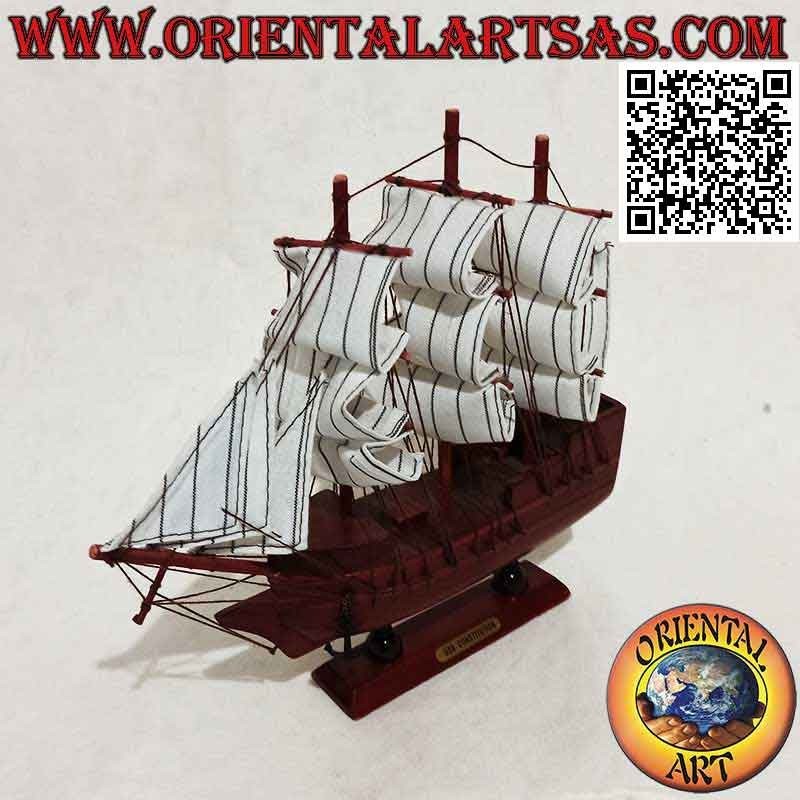 Maquette du voilier en bois "USS Constitution"