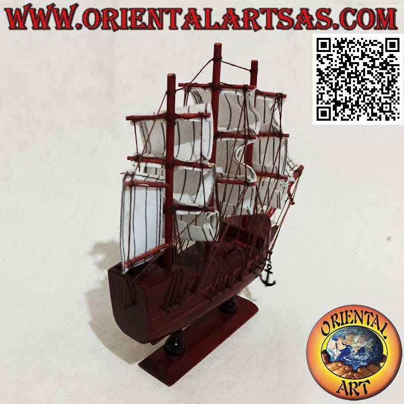 Maquette du voilier en bois "USS Constitution"