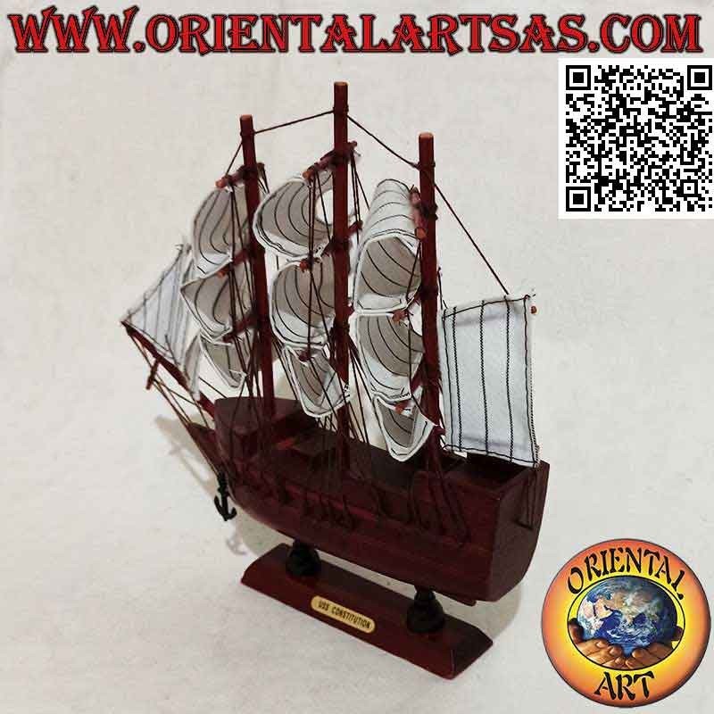 Modell des hölzernen Segelschiffs "USS Constitution"