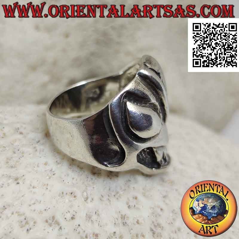 Anillo de plata, el malvado cráneo alienígena