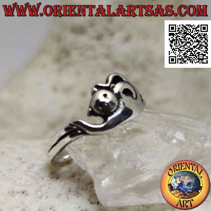 Anillo plateado liso con forma de gato estirado