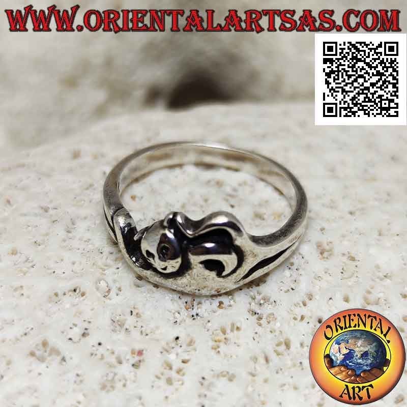 Bague en argent lisse en forme de chat étiré