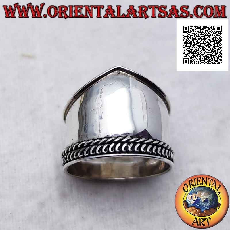 Anello in argento a fascia larga con una punta e intreccio su un lato, Bali