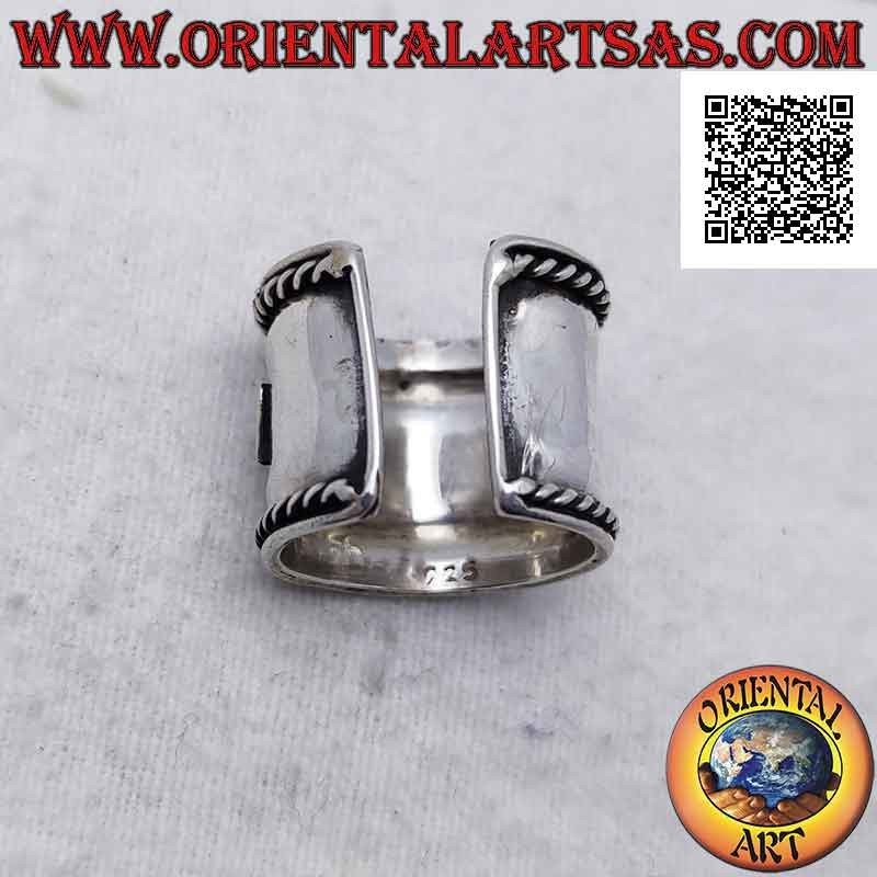 Anello in argento a fascia larga con spirali centrali e intrecci sui lati, Bali (freesize)
