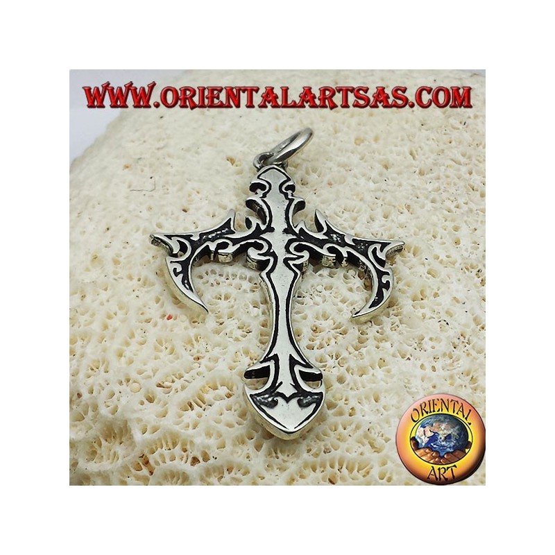 pendentif croix gothique en argent