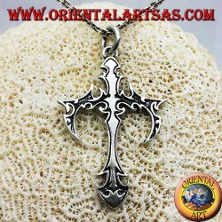 Gothic cross pendant in silver