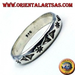 anello in argento, intagliata stella e triangoli