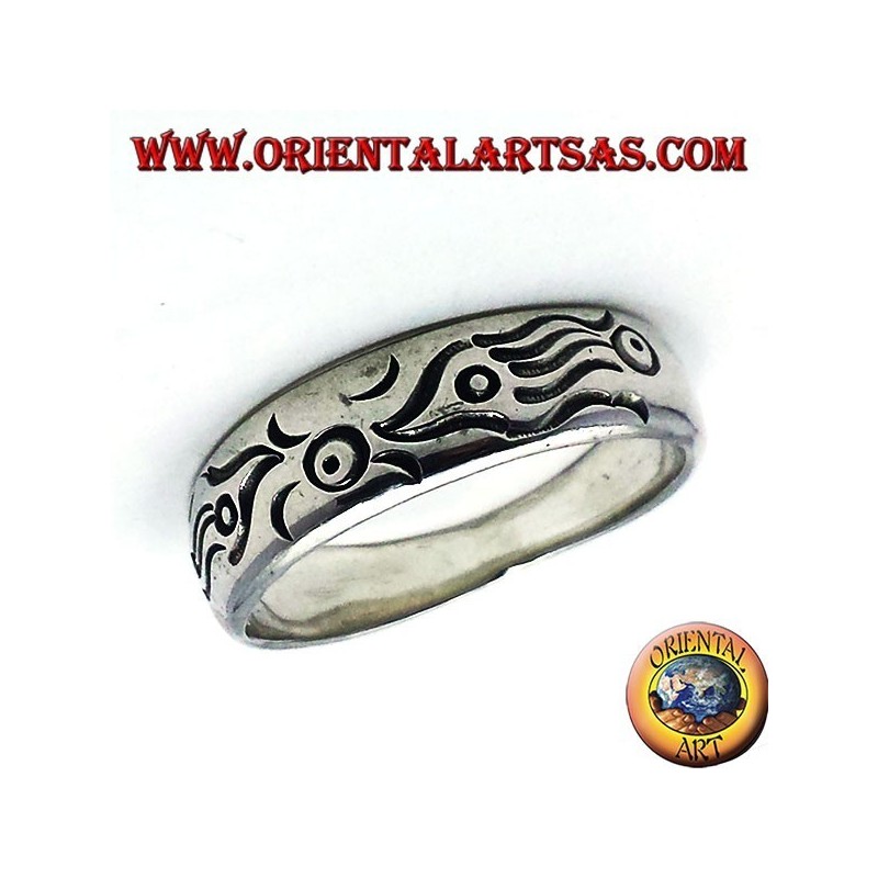 Ring in silver carved end, Maori fish