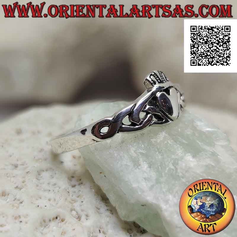 Irischer Claddagh Silberring (Liebestreue und Freundschaft) und keltischer Knoten (klein)