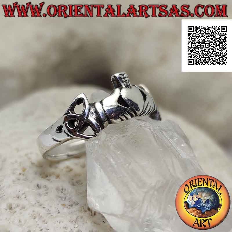 Anello in argento Claddagh irlandese (Amore Lealtà ed Amicizia) con nodi di tyrone sui lati