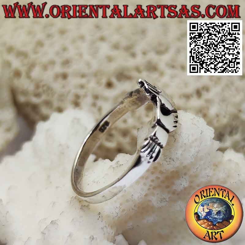 Classic Irish Claddagh (Love loyalty and friendship) silver ring