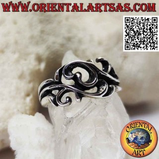 Anello in argento con intreccio floreale in stile barocco