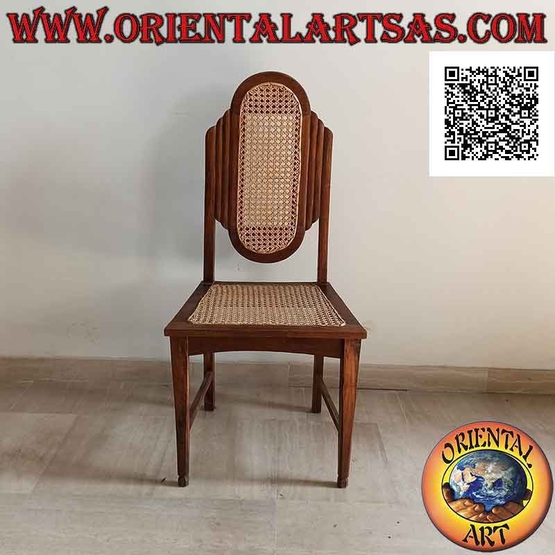 Silla de estilo colonial con respaldo ovalado en madera de teca y paja de Viena