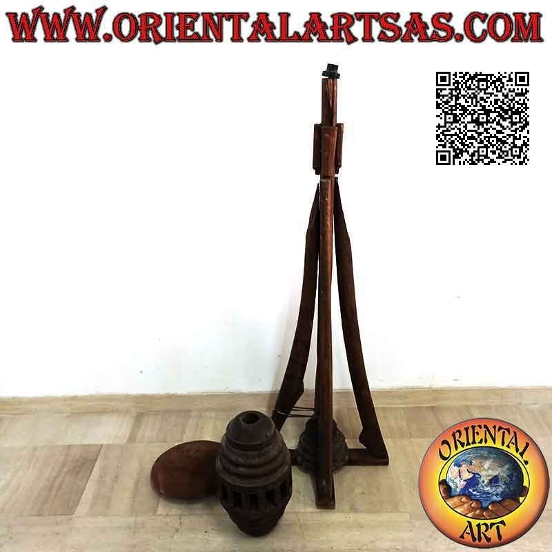 Floor lamp with four joined feet and hood made with ancient solid wood wagon hubs