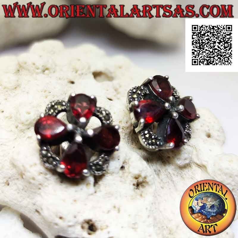 Pendientes de plata, cruz de 4 granates en forma de gota engastados en un círculo tachonado de marcasita