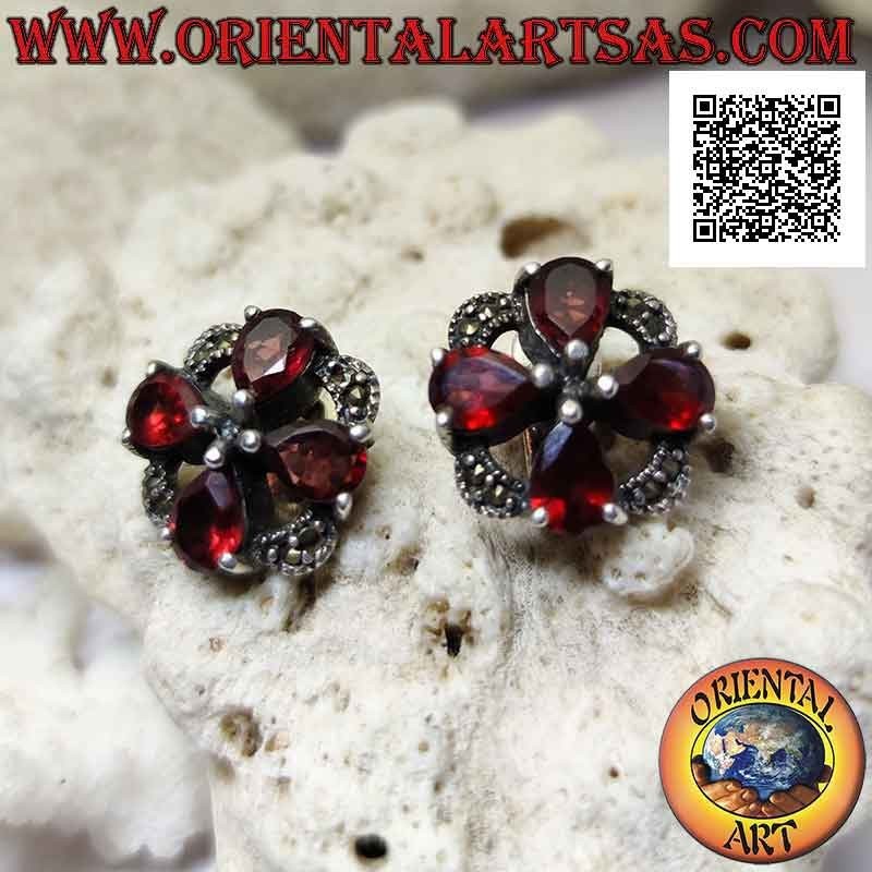 Pendientes de plata, cruz de 4 granates en forma de gota engastados en un círculo tachonado de marcasita