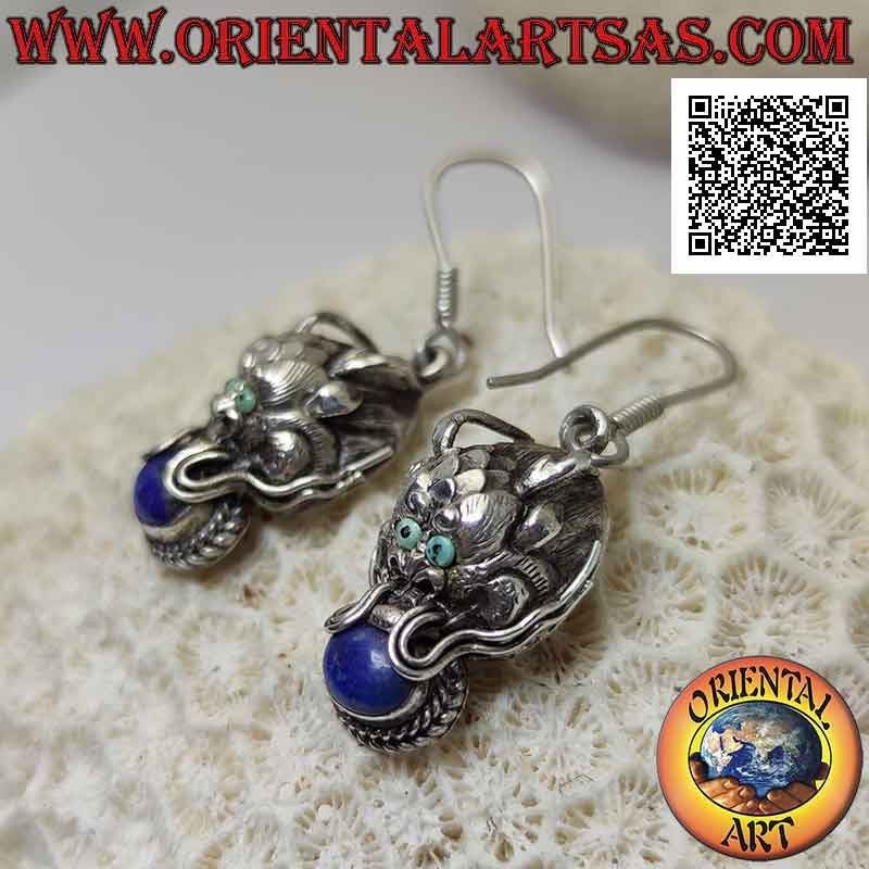 Boucles d'oreilles en argent en forme de dragon népalais avec lapis lazuli ovale dans la bouche