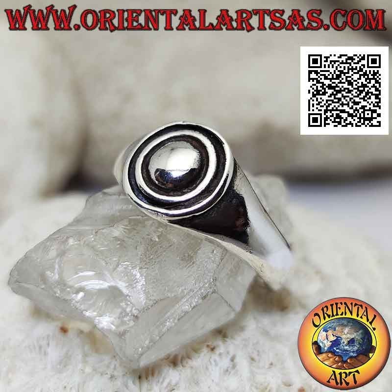Smooth silver ring with three concentric circles