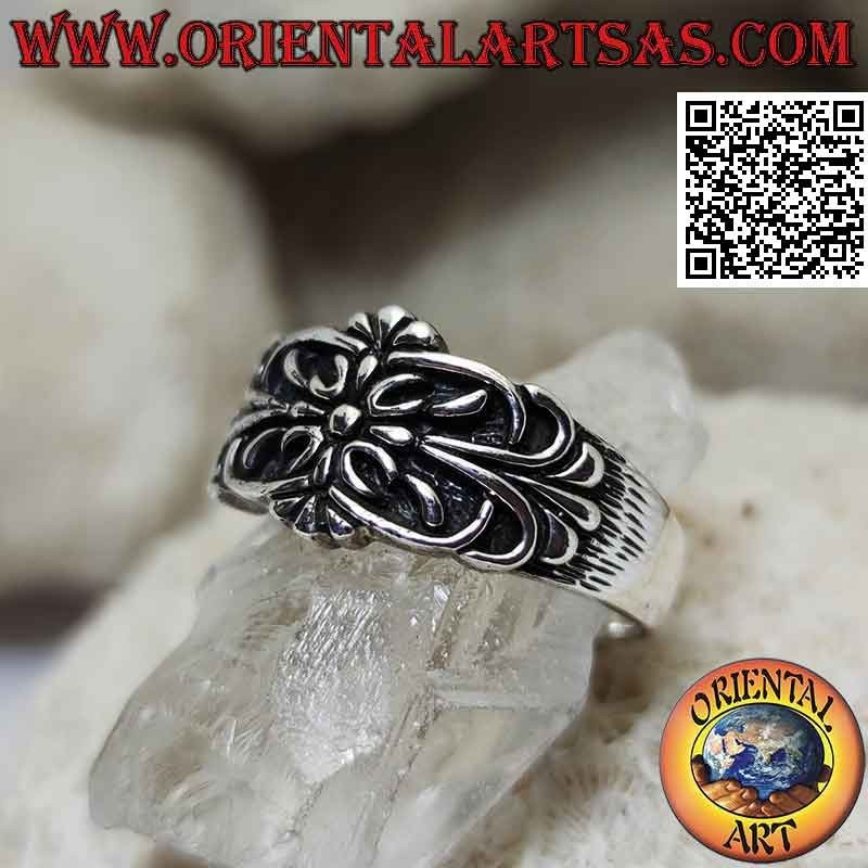 Bague en argent avec sceau noble en haut relief