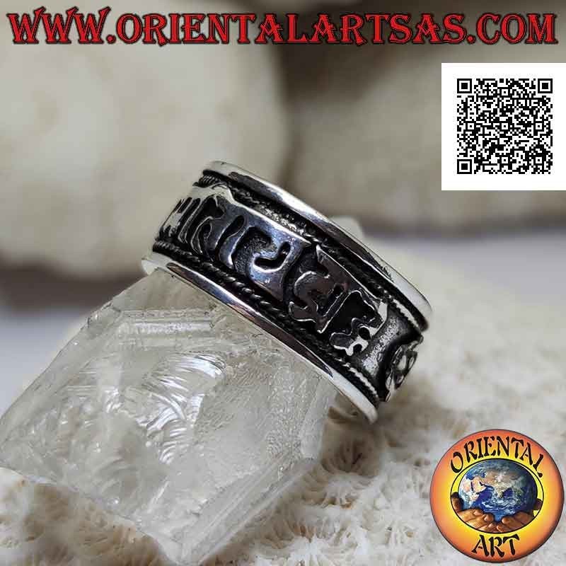 Anello in argento a fascia con mantra tibetano OM MANI PADME HUM