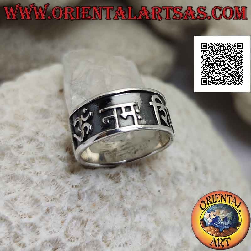 Anillo de plata con Mantra Oṃ Maṇi Padme Hūṃ y símbolo Om final en bajorrelieve