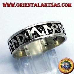 fedina in argento con rune celtiche