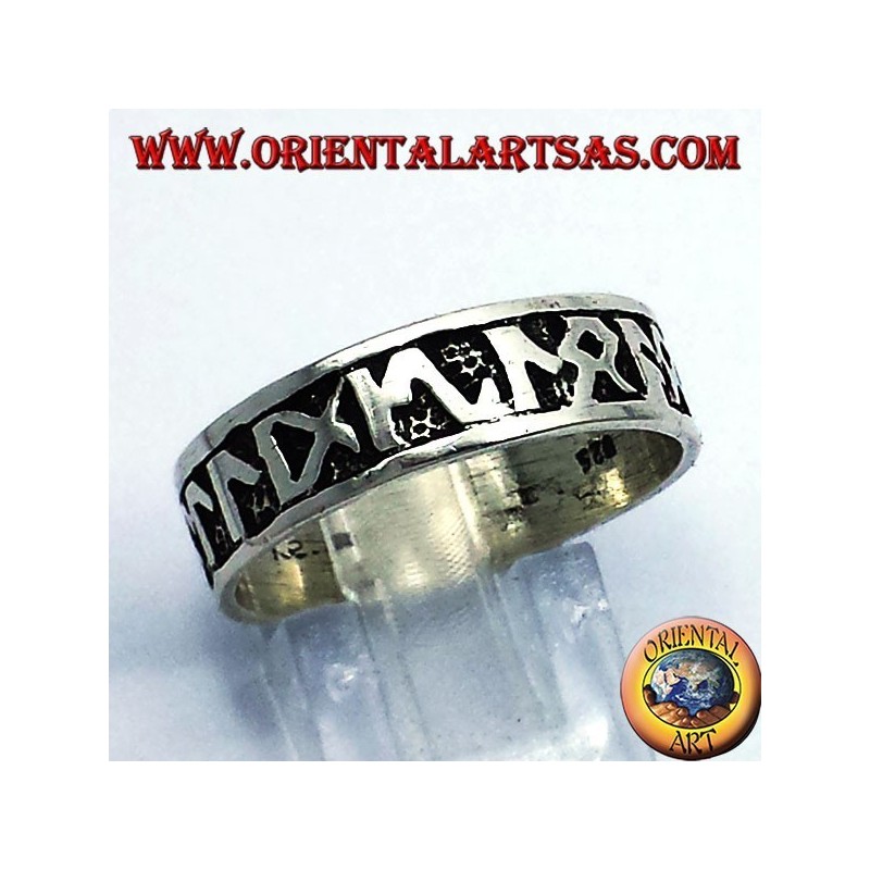 band bague en argent avec des runes celtiques