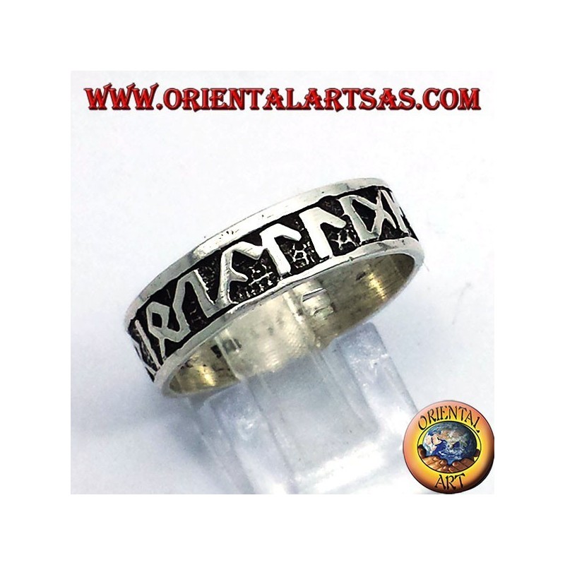 band bague en argent avec des runes celtiques