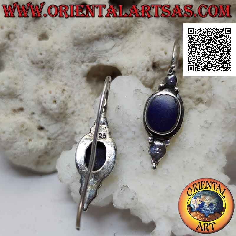 Crochet boucles d'oreilles en argent avec lapis lazuli ovale sur monture lisse avec plaque dessus et dessous
