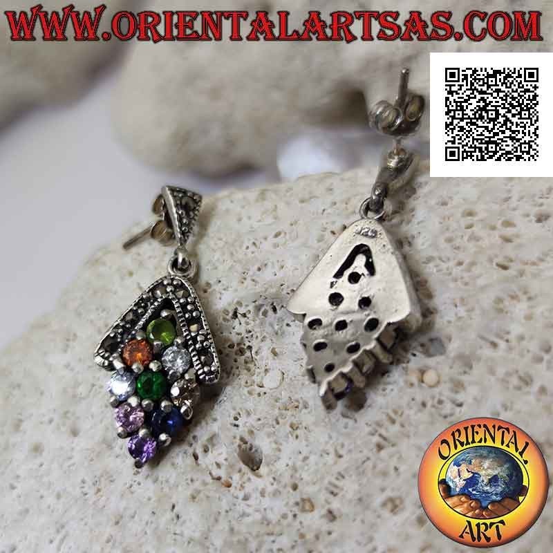 Orecchini in argento, rombo di 9 zirconi tondi multicolor incastonati con arco di marcassite sopra