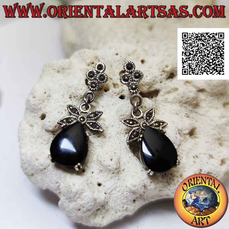 Boucles d'oreilles en argent avec serti onyx goutte et nœud parsemé de marcassite dessus