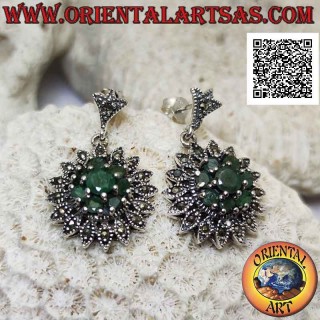 Orecchini in argento a forma di fiore Dalia con smeraldi tondi incastonati e marcassiti