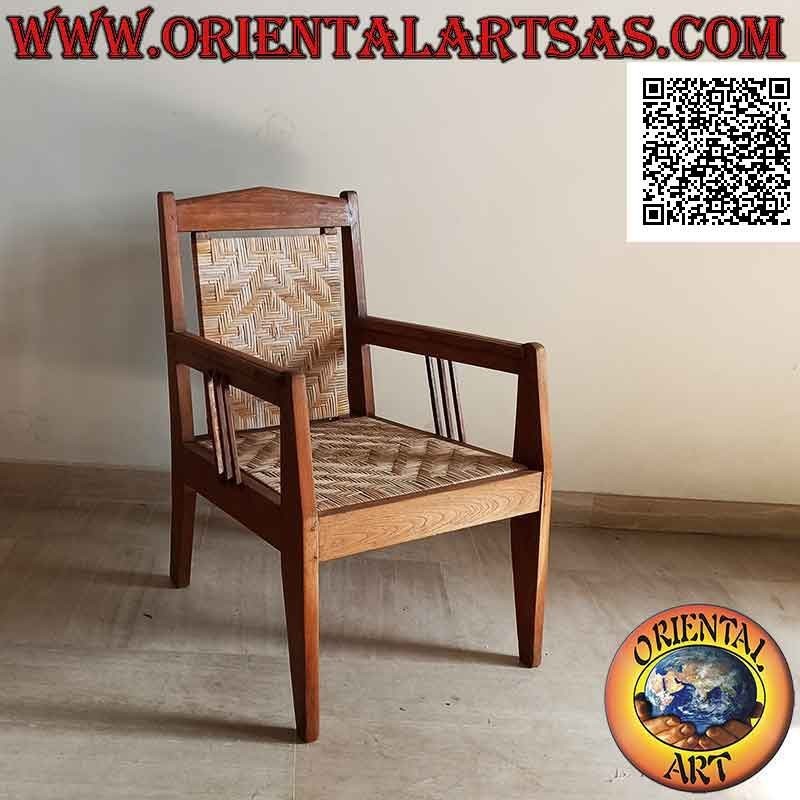 Sillón bajo de salón en madera de teca con asiento y respaldo en paja viena (triple correa)