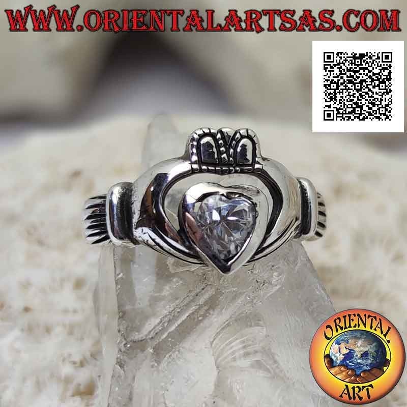 Bague en argent Irish Claddagh (Amour, loyauté et amitié) arrondie d'un cœur en zircon blanc