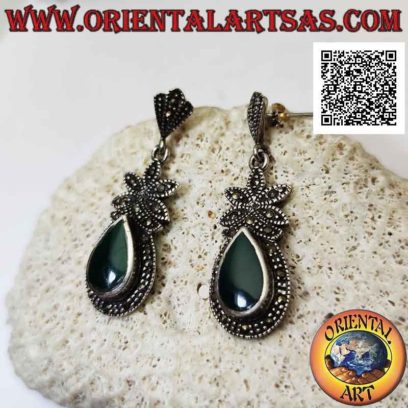 Boucles d'oreilles en argent avec larme d'agate verte entourée de marcassite et fleur sur marcassite