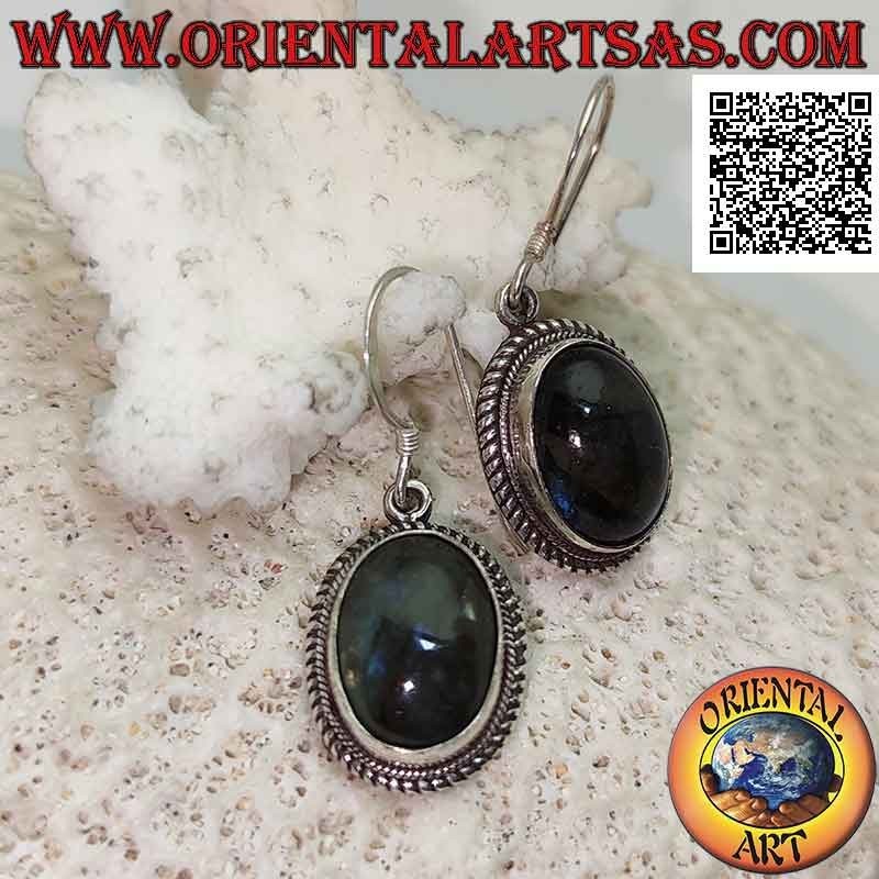 Orecchini in argento con labradorite ovale cabochon contornata da intreccio