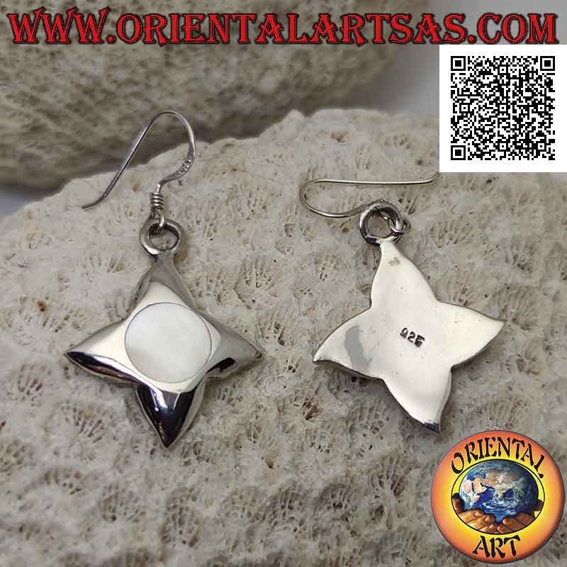 Orecchini in argento a monachella con madreperla tonda a filo bordo su croce stellata liscia