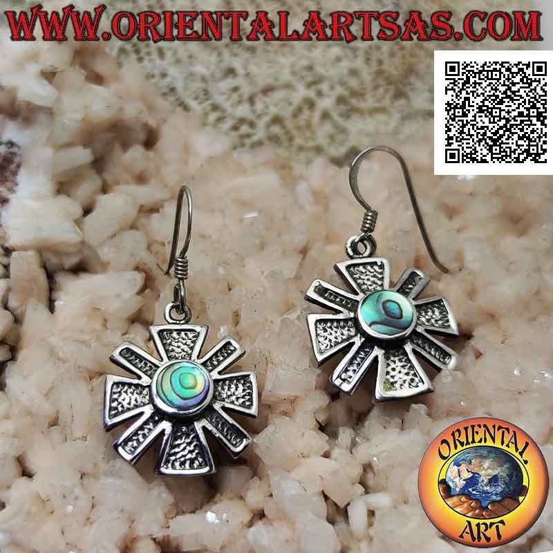 Pendientes de plata en forma de doble cruz con concha de paua redonda (abulón) a ras del borde central