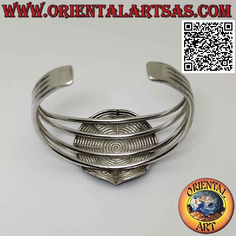 Bracciale rigido in argento 925‰ a scudo tondo a pagoda con spirale incisa