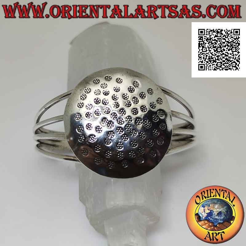 Starres Armband in 925 ‰ Silber mit glattem Rundschild mit handgravierten Kreisen